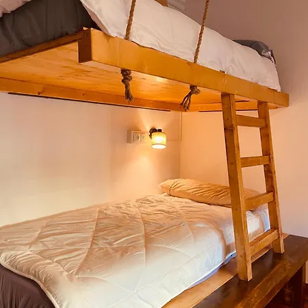 Hostel Lisbon Soul Surf Camp *